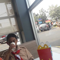 Photo taken at McDonald&amp;#39;s by Magdalena N. on 9/18/2019