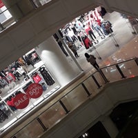 Photo taken at H&amp;amp;M by Magdalena N. on 5/16/2019