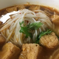 9/23/2017 tarihinde Stephen R.ziyaretçi tarafından Thai Noodles Cafe'de çekilen fotoğraf