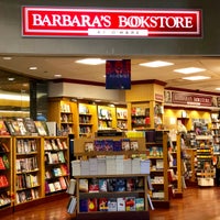 Photo taken at Barbara&amp;#39;s Bookstore by Stephen R. on 12/8/2017