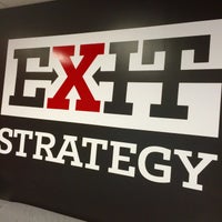 Foto tirada no(a) Exit Strategy por Ryan B. em 7/19/2015