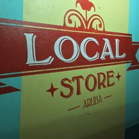 Photo prise au Local Store Aruba par Pedro R. le12/18/2017