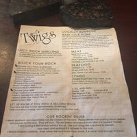 4/26/2016 tarihinde Michelle G.ziyaretçi tarafından Twigs Tavern &amp;amp; Grille'de çekilen fotoğraf
