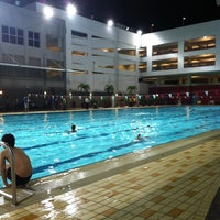 Photo taken at Jalan Besar Swimming Complex by Martin P. on 5/20/2013