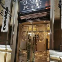 รูปภาพถ่ายที่ Crystal Palace Boutique Hotel โดย Alexander เมื่อ 11/9/2023