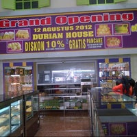 Ilustrasi kedai durian house