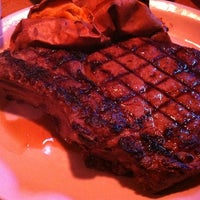 Photo taken at Texas Roadhouse by Julie YouGyoung P. on 8/7/2012
