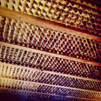 Foto tomada en Wine:30  por Mary Elise Chavez el 7/16/2012