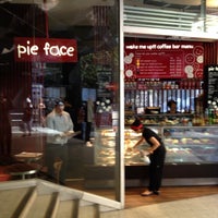 3/26/2012 tarihinde Chip R.ziyaretçi tarafından Pie Face'de çekilen fotoğraf