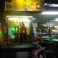 Photo taken at Kedai Jalal by Azan M. on 3/19/2012