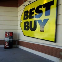 Photo taken at Best Buy by Thomas S. on 2/22/2012