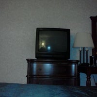 Photo taken at Floral Park Motor Lodge by Katie P. on 10/7/2011