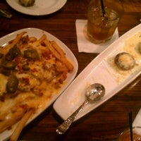 Photo taken at LongHorn Steakhouse by Kassie H. on 11/13/2011