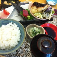 Photo taken at 亀よし by Eri❤️️ on 12/5/2011