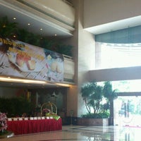 Photo taken at Changan Hotel by Yasuharu G. on 8/24/2011