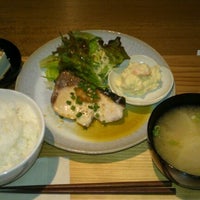 Photo taken at 246+1食堂 (ニーヨンナナ食堂) by Master on 6/13/2011