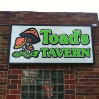 6/5/2012 tarihinde Grant T.ziyaretçi tarafından Toad&amp;#39;s Tavern'de çekilen fotoğraf