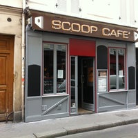 Photo taken at Scoop café by Arnaud D. on 7/18/2011