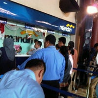 Photo taken at KCP Bank Mandiri Bandara Soekarno-Hatta by SiikecilNiaragustinne .. on 8/18/2011