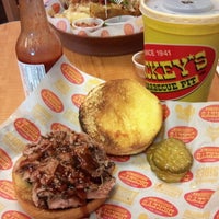 Photo taken at Dickey&amp;#39;s Barbecue Pit by Richard M. on 9/10/2012