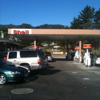 Photo taken at Shell by Arthur♡♡♡ on 6/21/2011
