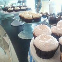 5/27/2012 tarihinde Jennifer B.ziyaretçi tarafından Towne Bakery'de çekilen fotoğraf