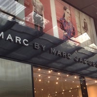 รูปภาพถ่ายที่ Marc by Marc Jacobs โดย Marie E. เมื่อ 8/13/2012