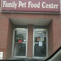 Photo taken at Family Pet Food Center by J-R on 8/8/2011