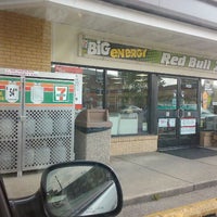 Photo taken at 7-Eleven by Rafal R. on 5/9/2012