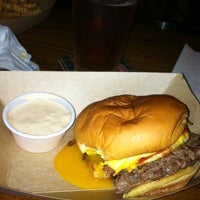 Снимок сделан в Jack Brown&amp;#39;s Beer &amp;amp; Burger Joint пользователем Mandy Alexis L. 10/12/2011