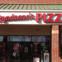 Foto diambil di Randazzo&amp;#39;s Pizza oleh Patrick S. pada 4/26/2011