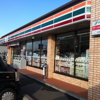 Photo taken at 7-Eleven by Aki S. on 12/18/2011