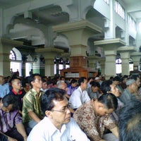 Photo taken at Kompleks Masjid Agung Al Azhar by Sabil H. on 6/22/2012