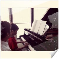 Foto tomada en บ้านเปียโนพอเพียง  por jennise A. el 5/13/2012