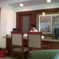 Photo taken at Hotel Victoria by Venkatesh G. on 4/24/2012