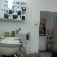 4/5/2012 tarihinde Damiana S.ziyaretçi tarafından Wow Hair Station'de çekilen fotoğraf