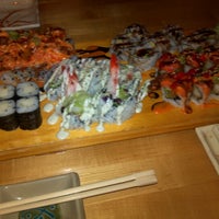 7/6/2012 tarihinde Paul L.ziyaretçi tarafından Sakura Japanese Steak, Seafood House &amp;amp; Sushi Bar'de çekilen fotoğraf