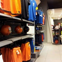 nike store campania