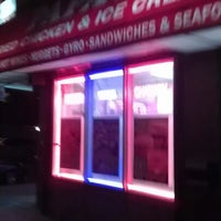 Photo taken at Papa&amp;#39;s Fried Chicken by Jay C. on 3/28/2012