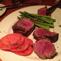 Das Foto wurde bei III Forks Steakhouse von Larisa M. am 7/11/2012 aufgenommen