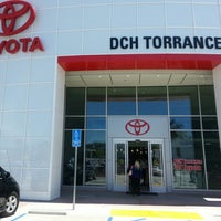 Das Foto wurde bei DCH Toyota of Torrance von Cristina M. am 7/27/2012 aufgenommen