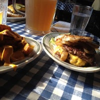 Photo taken at Bill&amp;#39;s Bar &amp;amp; Burger by Ryan H. on 7/14/2012