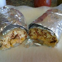 รูปภาพถ่ายที่ El Grande Burrito โดย Lisa R. เมื่อ 5/19/2012