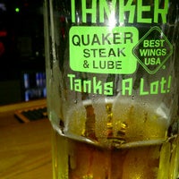Foto diambil di Quaker Steak &amp;amp; Lube oleh Logan F. pada 6/10/2012