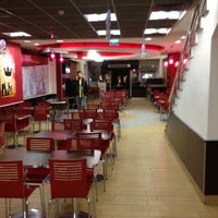 Photo taken at Burger King by Seyyah27 on 5/6/2012