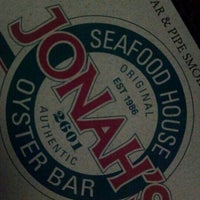 Снимок сделан в Jonah&#39;s Seafood House пользователем Dwight R. 4/26/2012