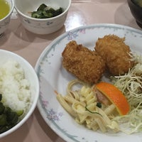 Photo taken at 目黒区役所レストラン by ことの い. on 4/12/2016