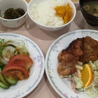 Photo taken at 目黒区役所レストラン by ことの い. on 5/31/2016