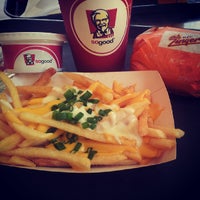 Photo taken at KFC by Amna A. on 8/30/2013