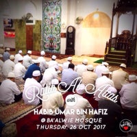 Photo taken at Masjid Ba&amp;#39;alwie (Mosque) by Hatz P. on 10/30/2017